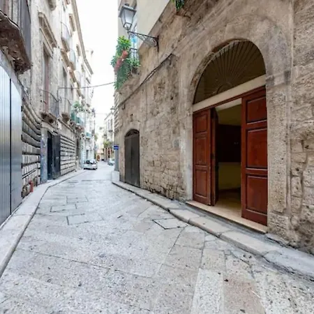 0 In The Historic Center Apartment *